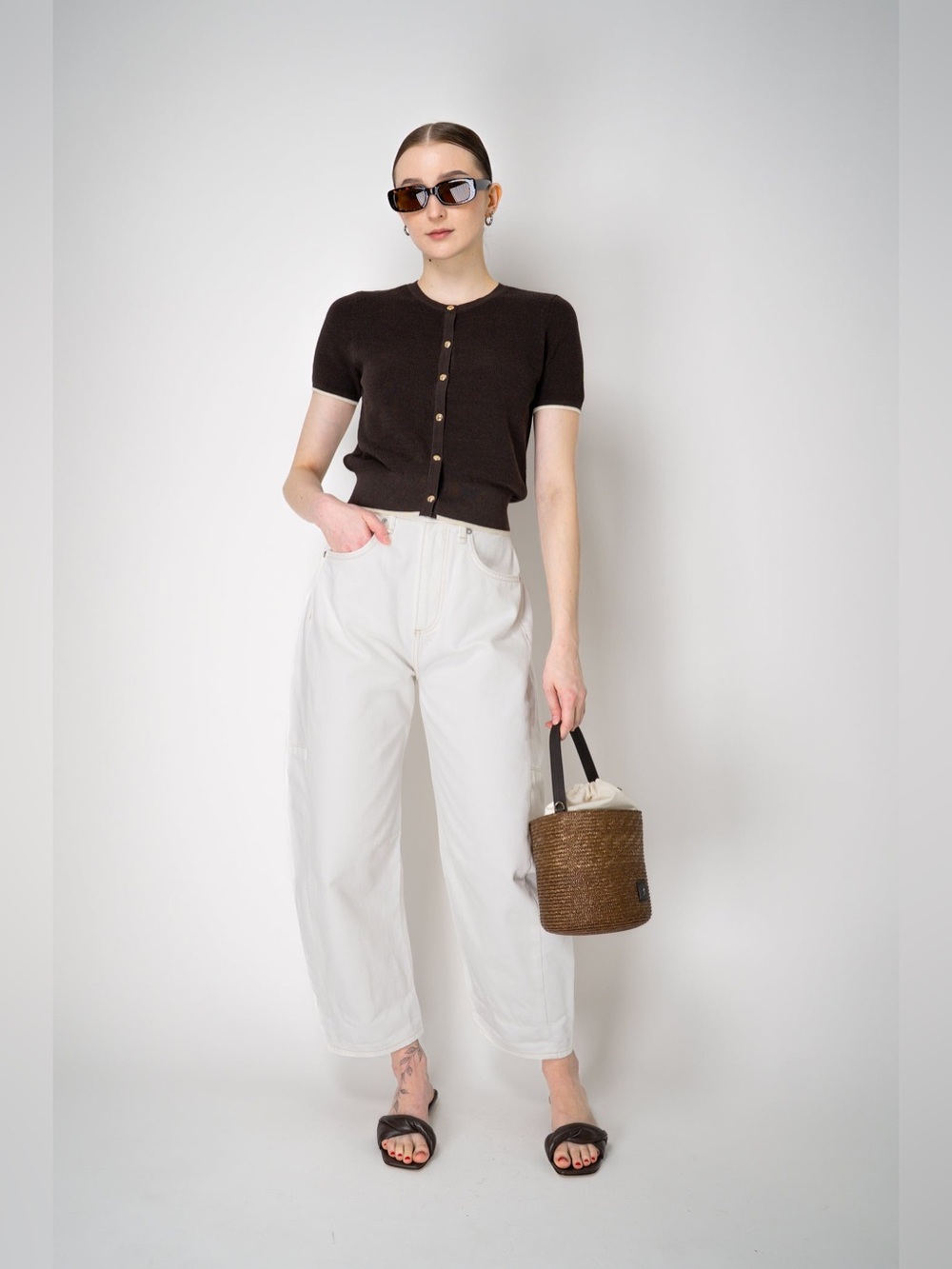 RAG & BONE "CHARLIE" HIGH RISE BARREL JEANS IN WHITE size 25